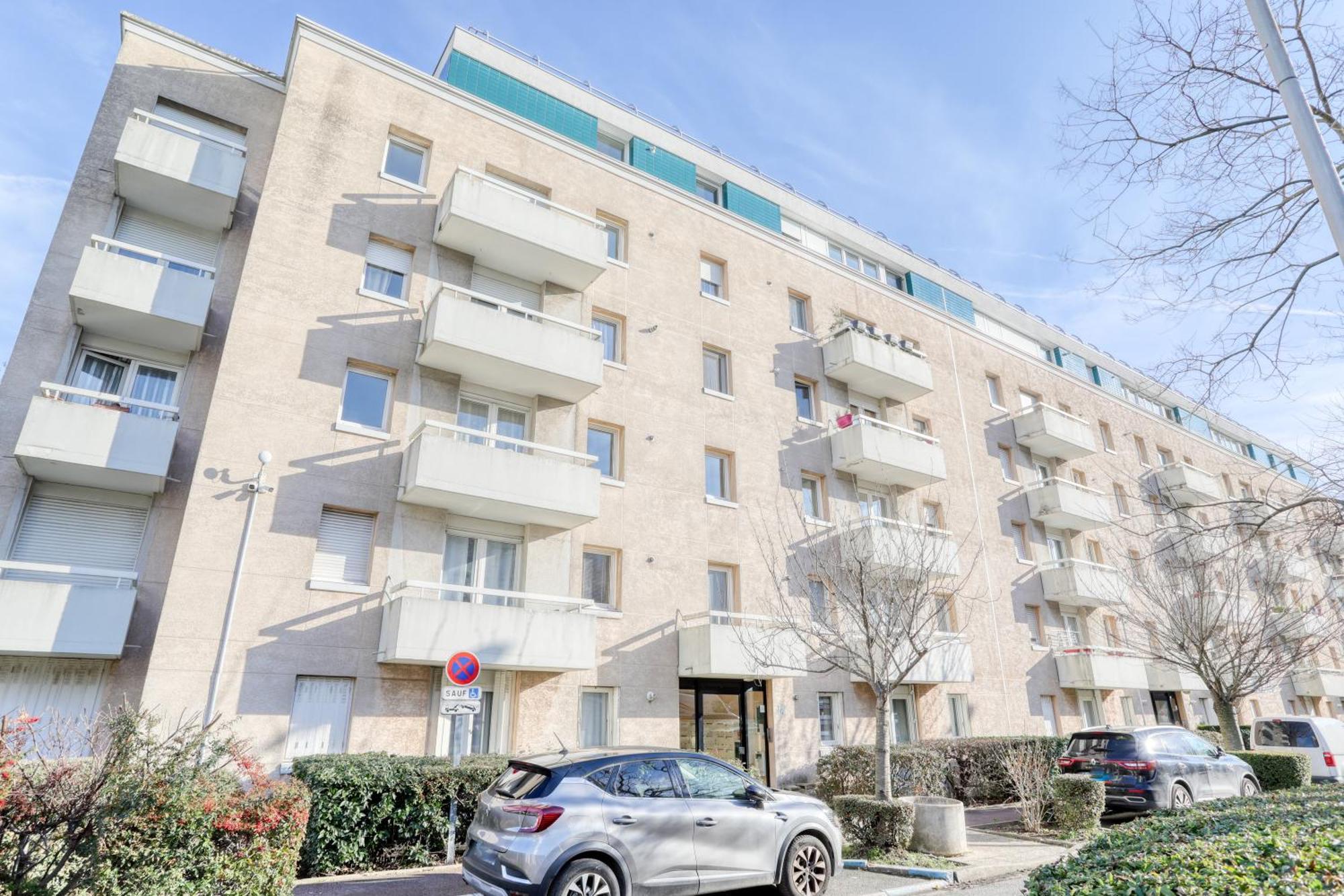 Le Warm Cocon - Spacieux T3 - 5 Personnes - Wifi Et Parking Rosny-sous-Bois Exterior foto